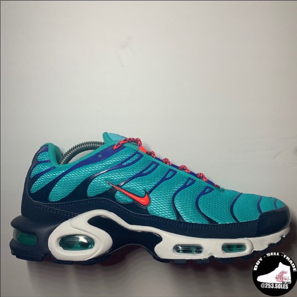Nike Air Max Plus/ TN “discover your air”